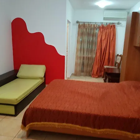 Hostal Flori Costinesti