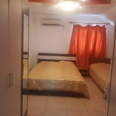 Flori Hostal